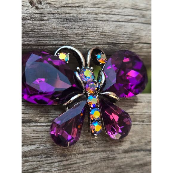 Gorgeous Vintage Purple Crystal & Rhinestone Butterfly Brooch by Janus - Picture 9 of 10
